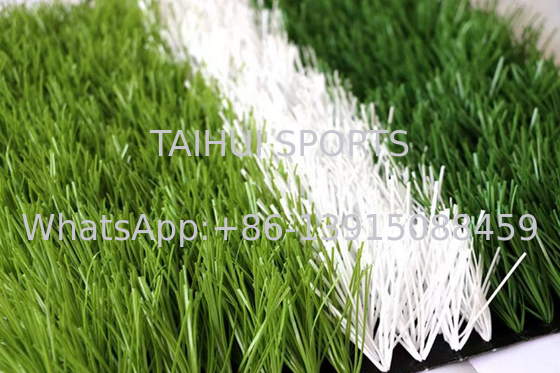 50mm Tinggi Tumpukan Bahan sintetis PE Dekorasi Taman Karpet rumput buatan untuk lapangan sepak bola