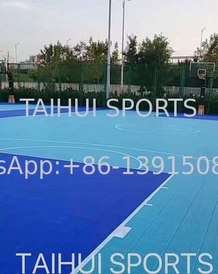 PP Material Basketball Sport Flooring Tiles Wear-Resistant Click-Lock System untuk Tempat Olahraga